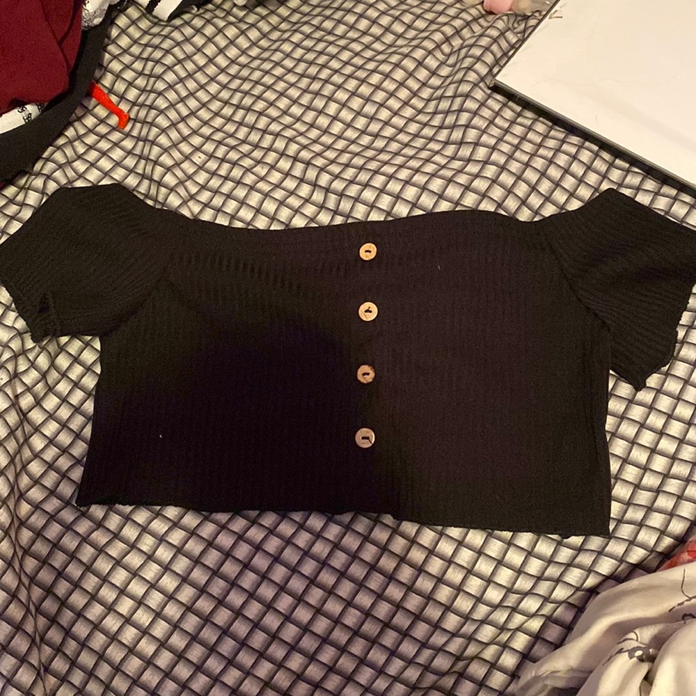 never worn, didnt like how the top looked on me